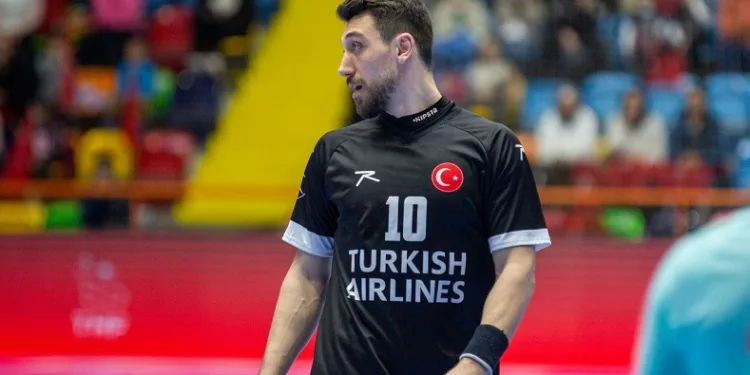 Milli hentbolcu Yakup Yaşar Simsar yurtdışına transfer oldu