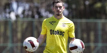 Ryan Kent: “Fenerbahçe taraftarlarının önünde oynayacağım için çok heyecanlıyım”