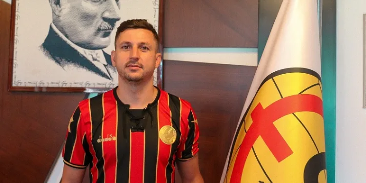 Eskişehirspor’a tecrübeli orta saha