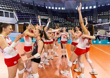 17 Yaş Altı Voleybol Kız Milli Takımı, yarı finalde