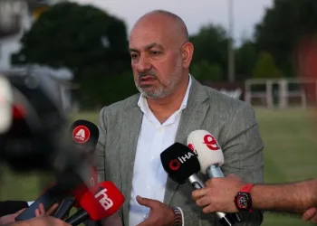 Kayserispor Başkanı Çamlı: “Transfer yasağını kaldırmak için gece gündüz çalışıyoruz”