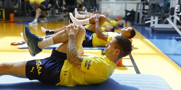 Fenerbahçe salonda çalıştı