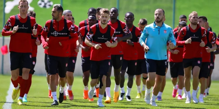 Sivasspor yeni sezona Erzurum’da hazırlanıyor