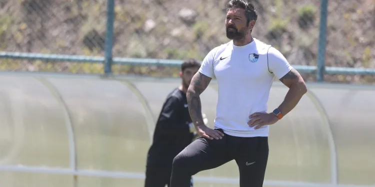 Erzurumspor Teknik Direktörü Hakan Kutlu: “Taraftarın desteği inanılmaz”