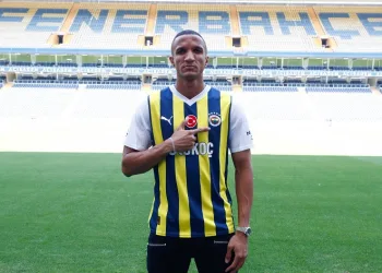 Fenerbahçe, Becao ile 5 yıllık sözleşme imzaladı
