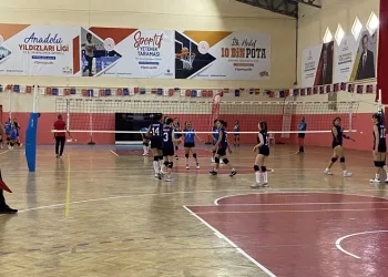 ANALİG voleybol yarı final müsabakaları başladı