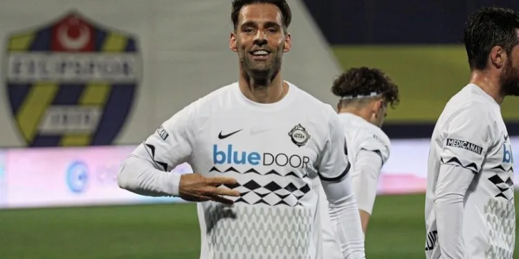 Altay, Paixao’ya kaynak arıyor