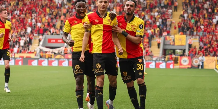 Göztepe, Fenerbahçe’den Emir Ortakaya’yı yeniden kiralayacak