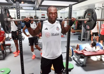 Beşiktaş, salonda çalıştı