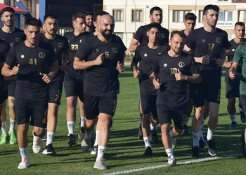 Anadolu Üniversitesi forma sponsoru ile anlaşmaya vardı