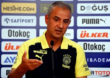Fenerbahçe Teknik Direktörü İsmail Kartal: “3 kulvarda tüm kupalara talip olma hedefimiz var”