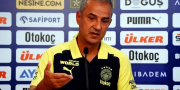 Fenerbahçe Teknik Direktörü İsmail Kartal: “3 kulvarda tüm kupalara talip olma hedefimiz var”