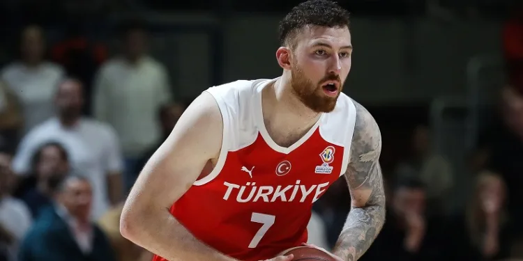 Bursaspor Basketbol ve Milli takım oyuncusu Onuralp Bitim, Chicago Bulls’a transfer oldu