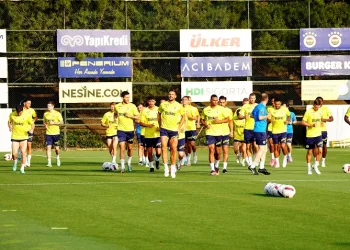 Fenerbahçe, Zimbru maçı kadrosunda 2 değişikliğe gitti