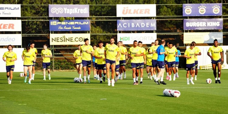 Fenerbahçe, Zimbru maçı kadrosunda 2 değişikliğe gitti