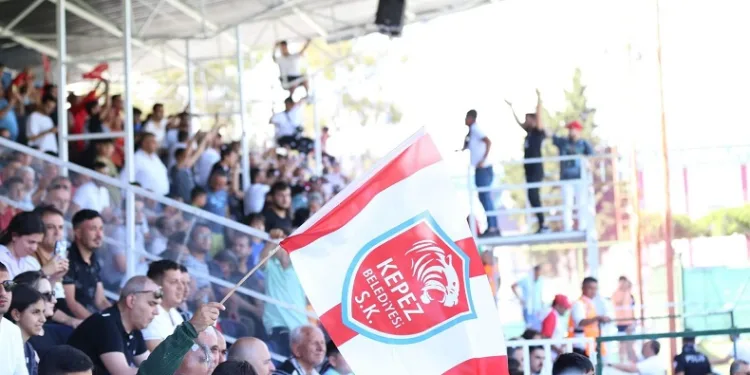 Kepezspor bayrakları caddeleri süsleyecek