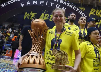 Emma Meesseman 1 yıl daha Fenerbahçe’de