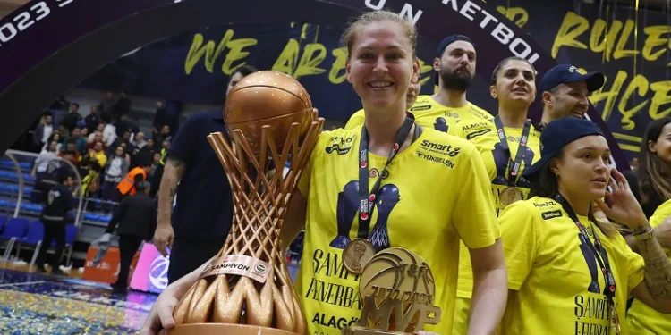 Emma Meesseman 1 yıl daha Fenerbahçe’de