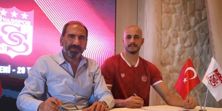 Sivasspor, kaleci Erhan Erentürk’ü kadrosuna kattı