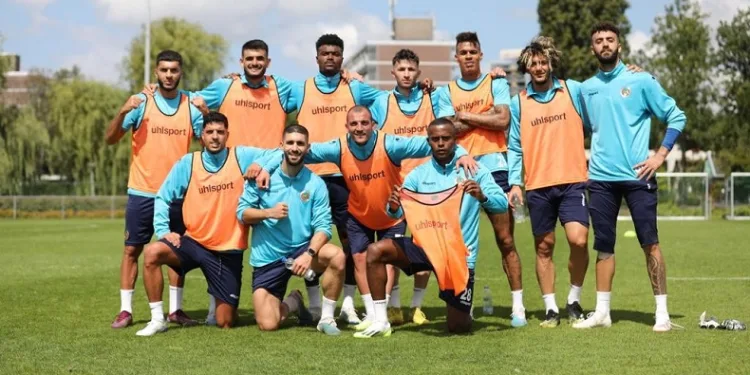 Alanyaspor, Hollanda kampındaki ilk antrenmanını yaptı