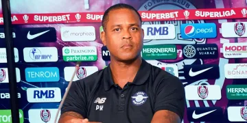 Adana Demirspor Teknik Direktörü Patrick Kluivert: “Adım adım ilerlemek istiyoruz”