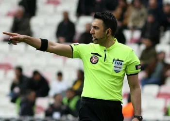 Bursa’lı hakem Arda Kardeşler’e UEFA’dan görev