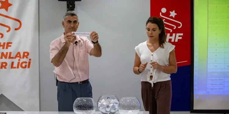 Hentbol Kadın ve Erkekler Süper Liglerinde fikstür çekildi