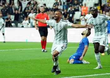 Beşiktaş’ın Avrupa’da 300. golünü Onur Bulut kaydetti