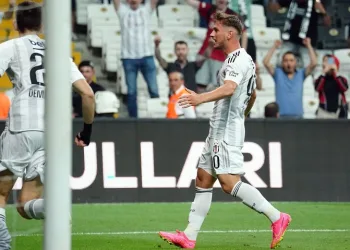 Semih Kılıçsoy, Beşiktaş forması ile ilk golünü kaydetti
