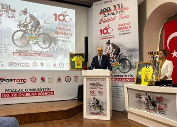 Cumhuriyet Bisiklet Turu’nda Müftüoğlu’ndan anlamlı jest