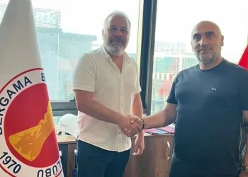 Bergama Belediyespor’un başına  Özden Töraydın geçti