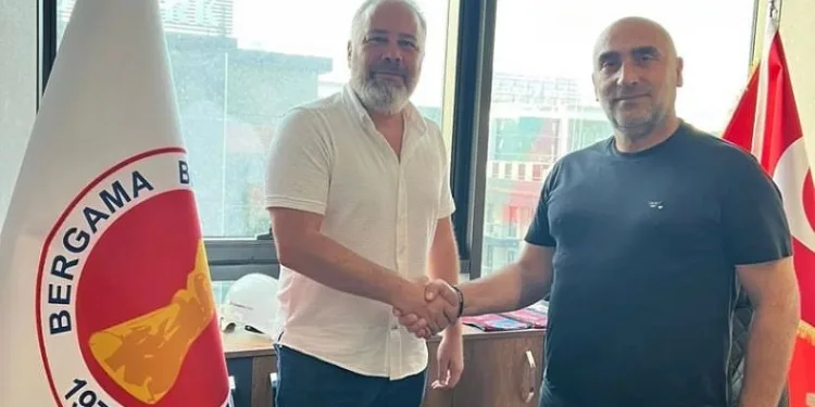Bergama Belediyespor’un başına  Özden Töraydın geçti