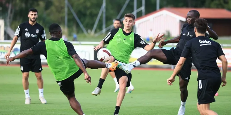Beşiktaş’ta Umut Meraş ve Onur Bulut takıma döndü