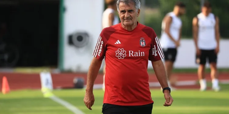 Beşiktaş Teknik Direktörü Şenol Güneş: “Amartey’i hem stoper hem orta sahaya düşündük”