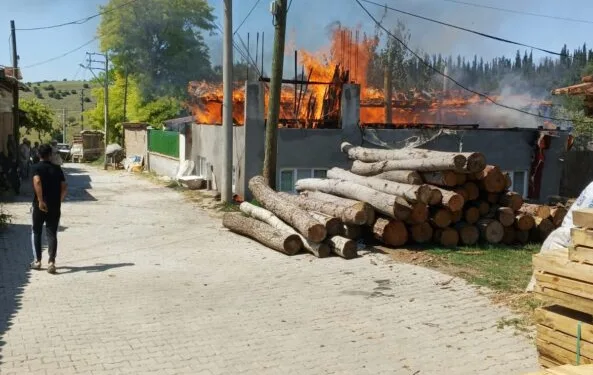 Bursa’da ev küle döndü