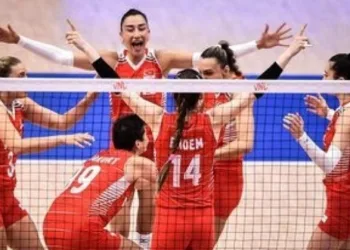 Ve yarı finaldeyiz