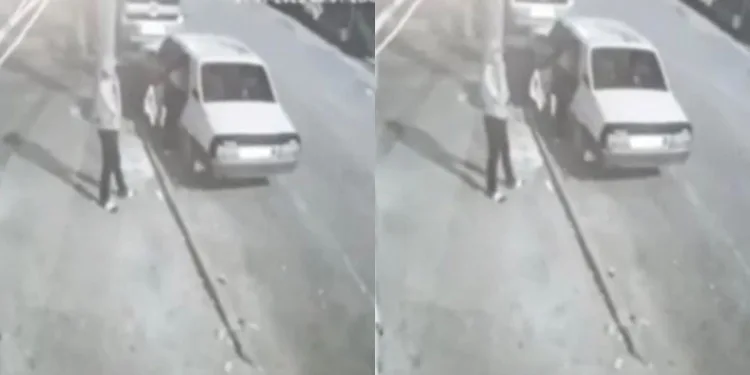 Otomobilin kapısını açıp içindeki malzemeleri çaldılar