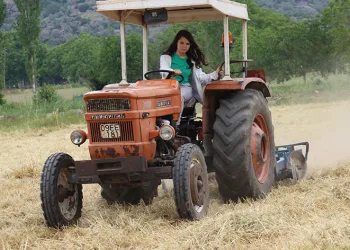 14 yaşındaki Rümeysa’nın becerisi görenleri şaşırtıyor