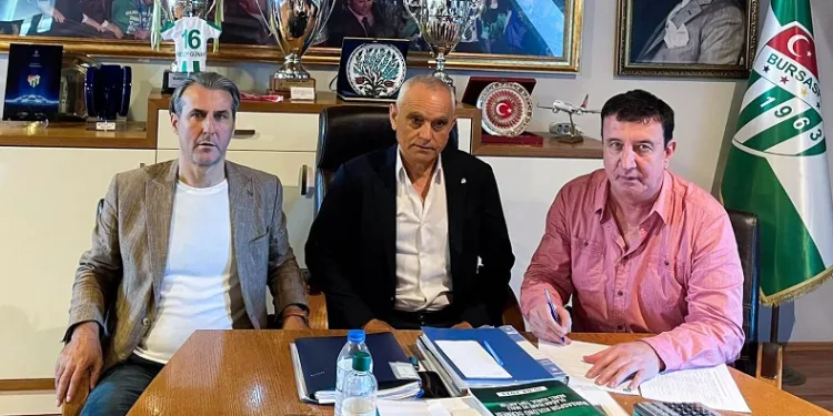 Bursaspor Yalçın Gündüz’e emanet