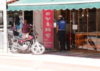 Kaldırımda motosiklet işgallerine uygulama