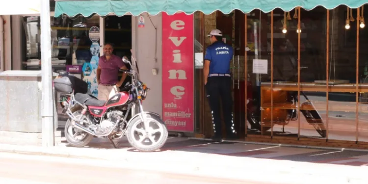 Kaldırımda motosiklet işgallerine uygulama