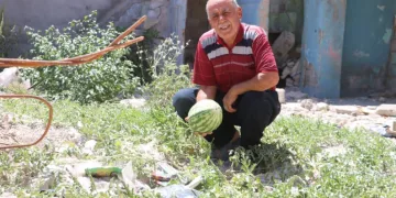 Evin enkaz kısmında karpuz çıktı