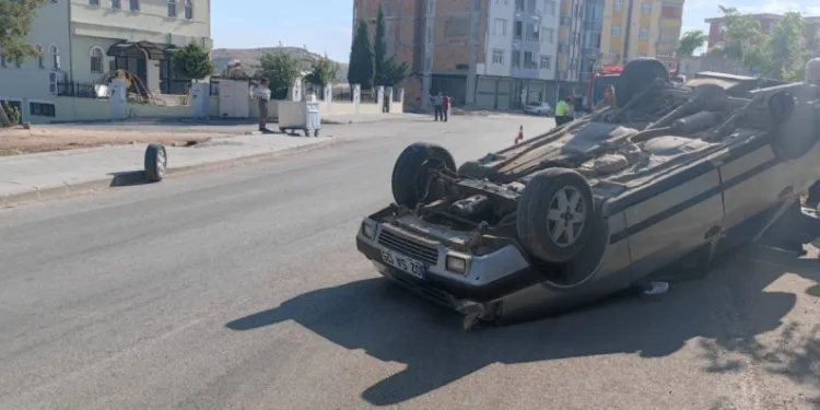 Kontrolden çıkan otomobil takla attı