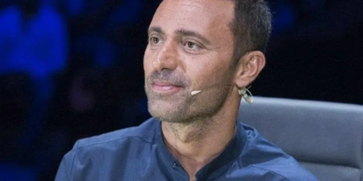 Şarkısının çalındığını söyleyerek tepki gösterdi