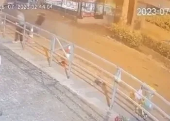 Gece kulübü önünde çifte saldırı