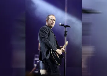 Haluk Levent, dinleyicisiyle buluştu