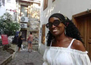 Della Miles Marmaris’e geldi