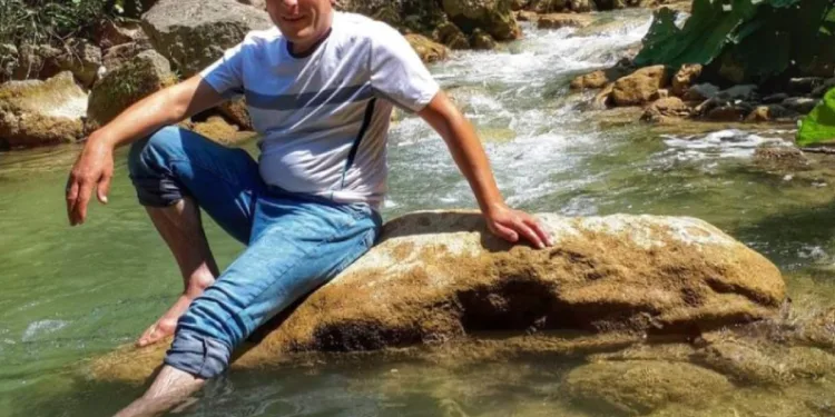 Oğlunu kurtarmak isterken boğuldu