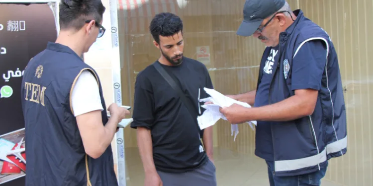 Düzensiz göçmenlere eş zamanlı uygulama