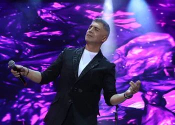 Özcan Deniz rüzgarı esti